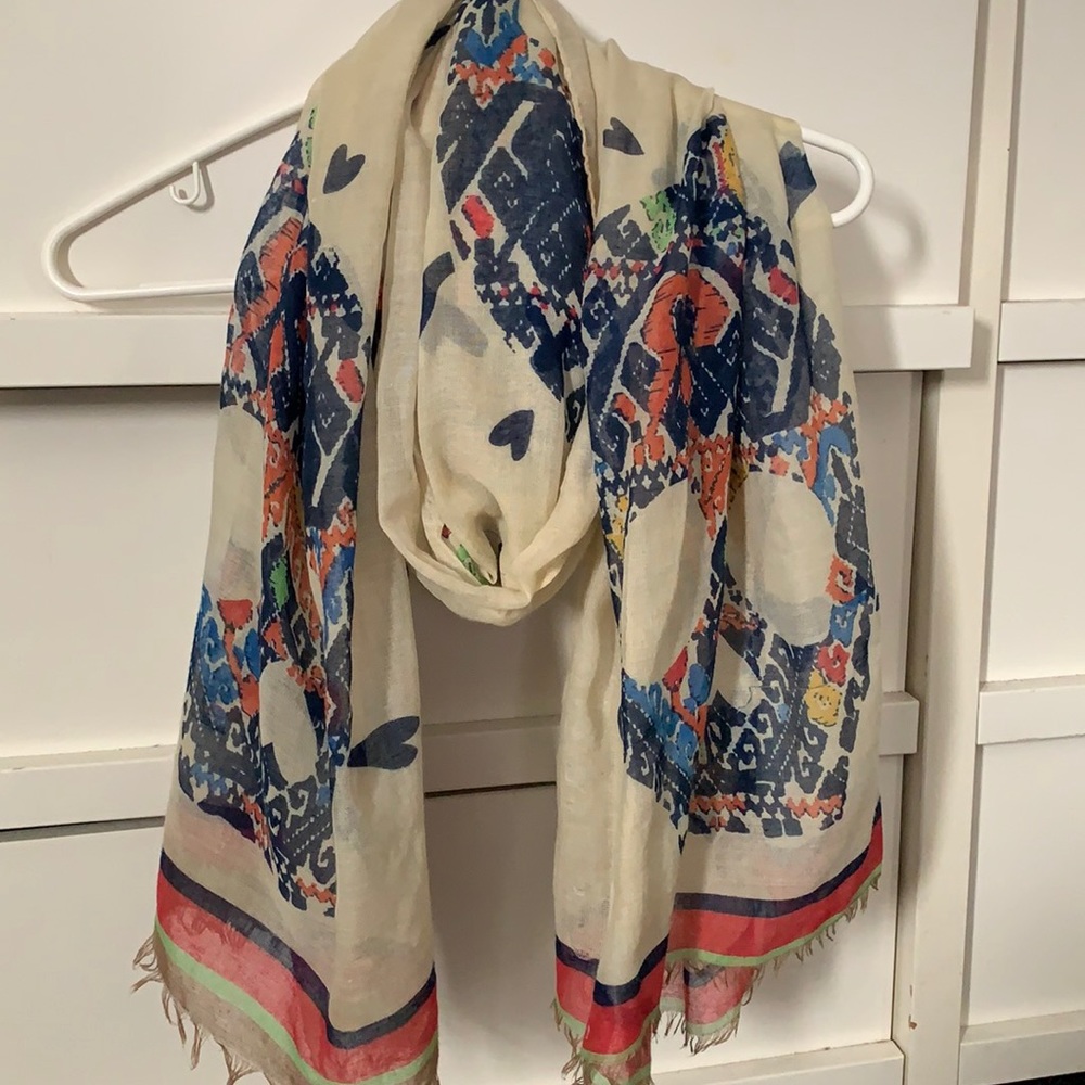 Skull pattern scarf